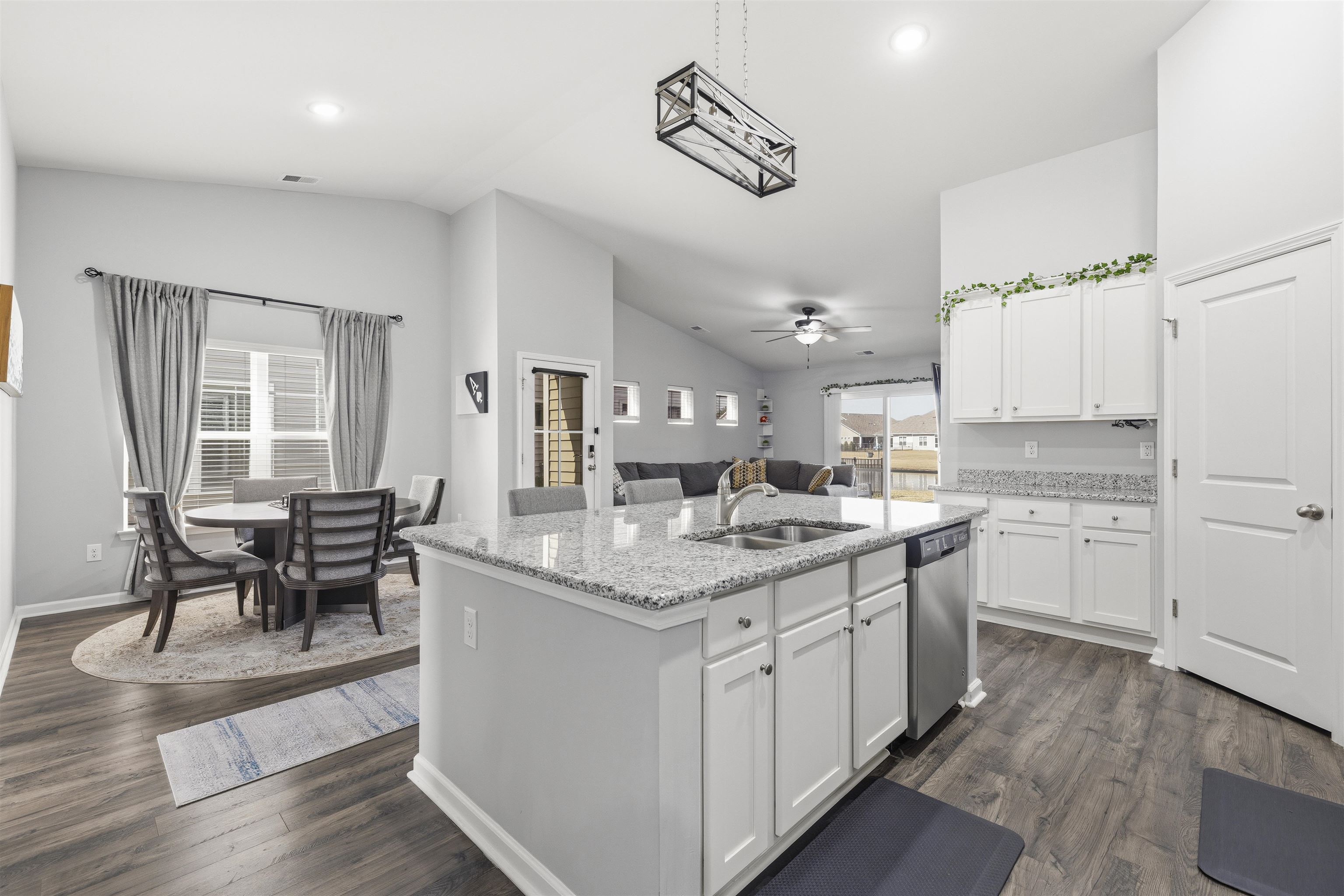 1807 Berkley Village Loop