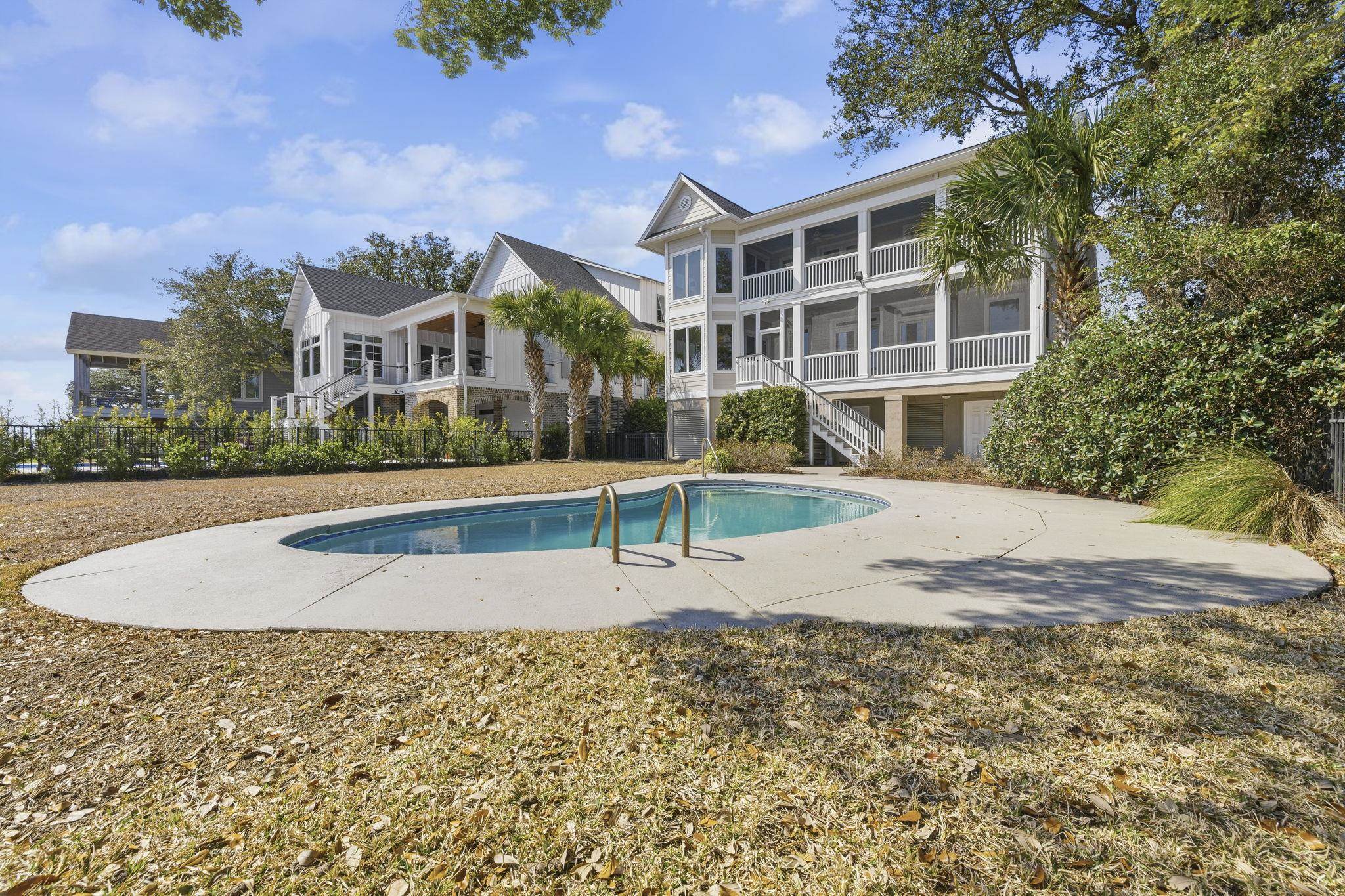534 S Creekside Dr.