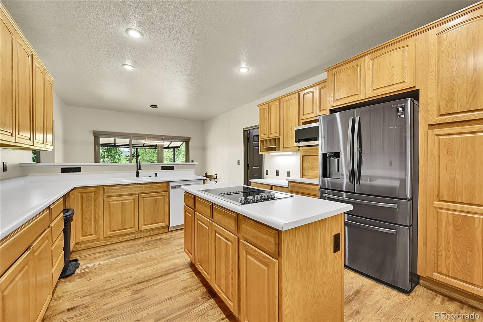 525 Regent Lane