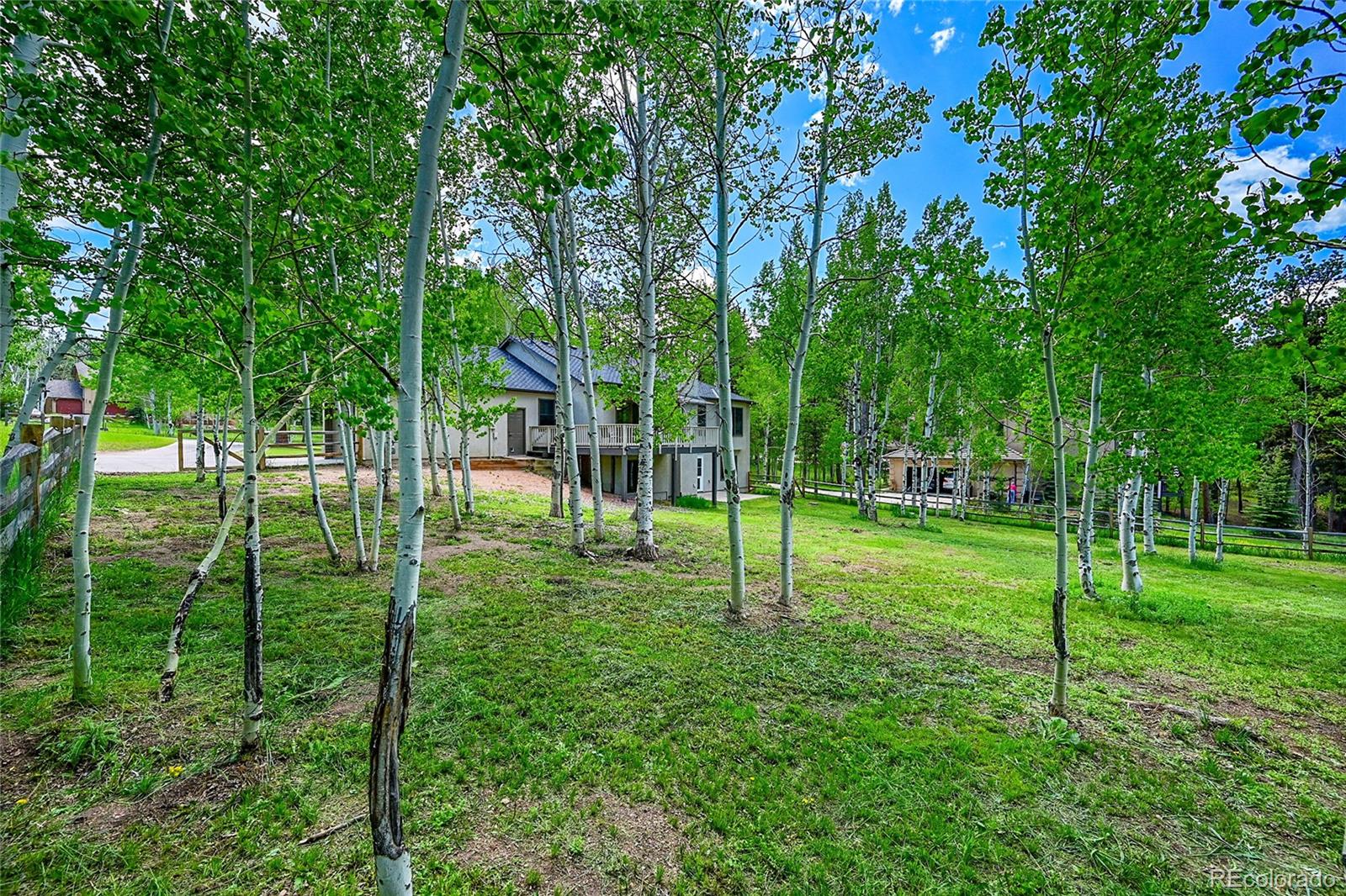525 Regent Lane