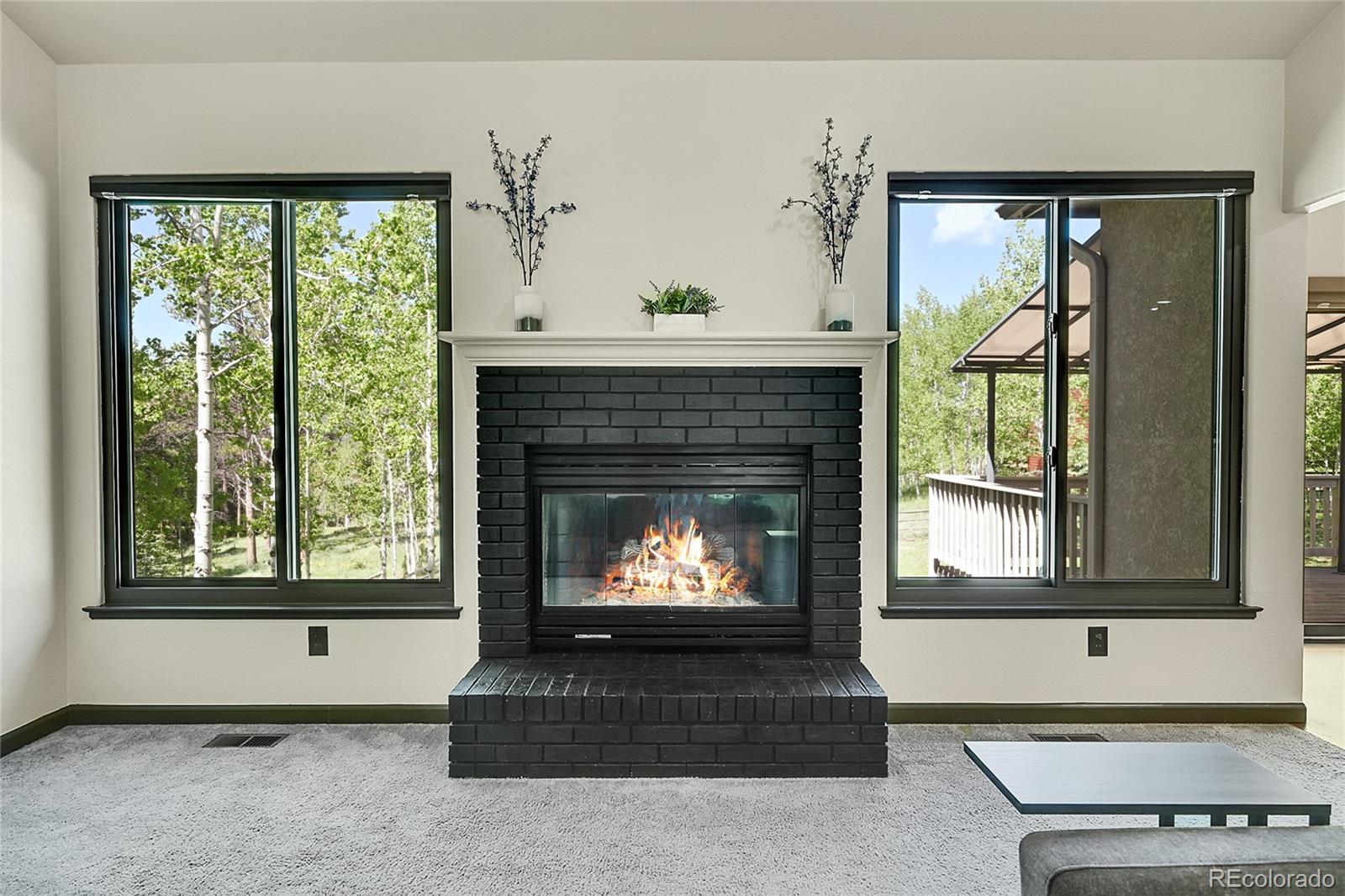 525 Regent Lane