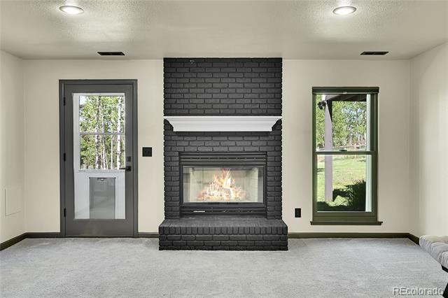 525 Regent Lane