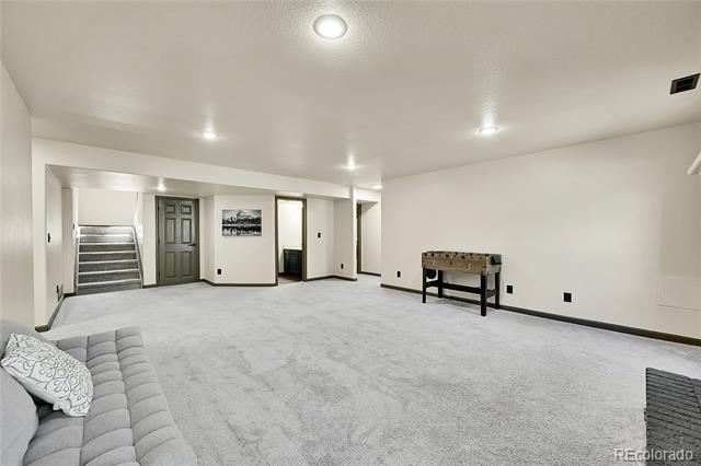 525 Regent Lane