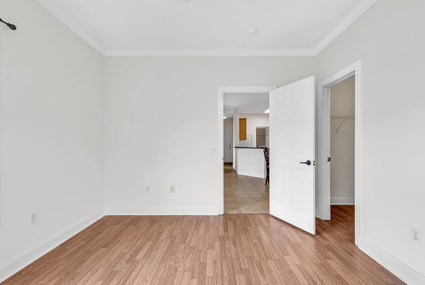 2061 Silvercrest Dr. Unit: 7E