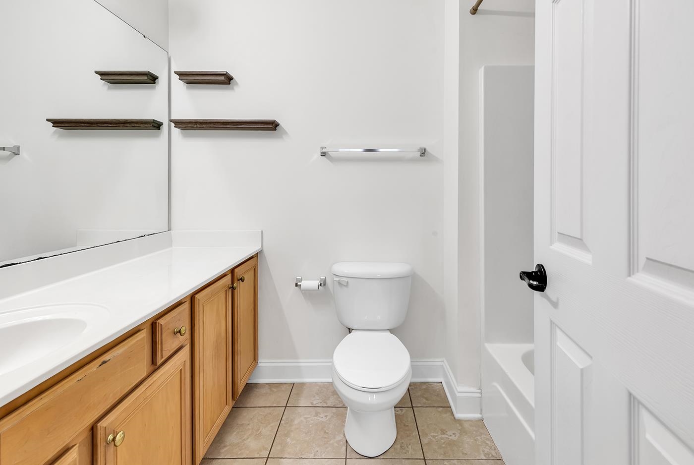 2061 Silvercrest Dr. Unit: 7E