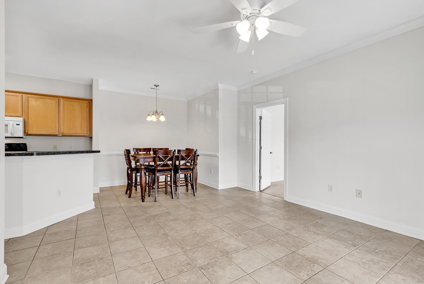 2061 Silvercrest Dr. Unit: 7E