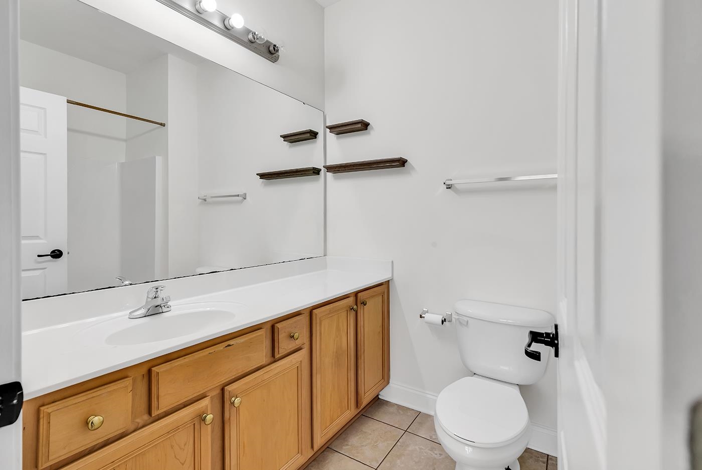 2061 Silvercrest Dr. Unit: 7E