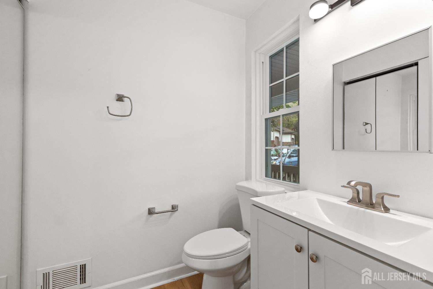 206 Ash Court, Middlesex