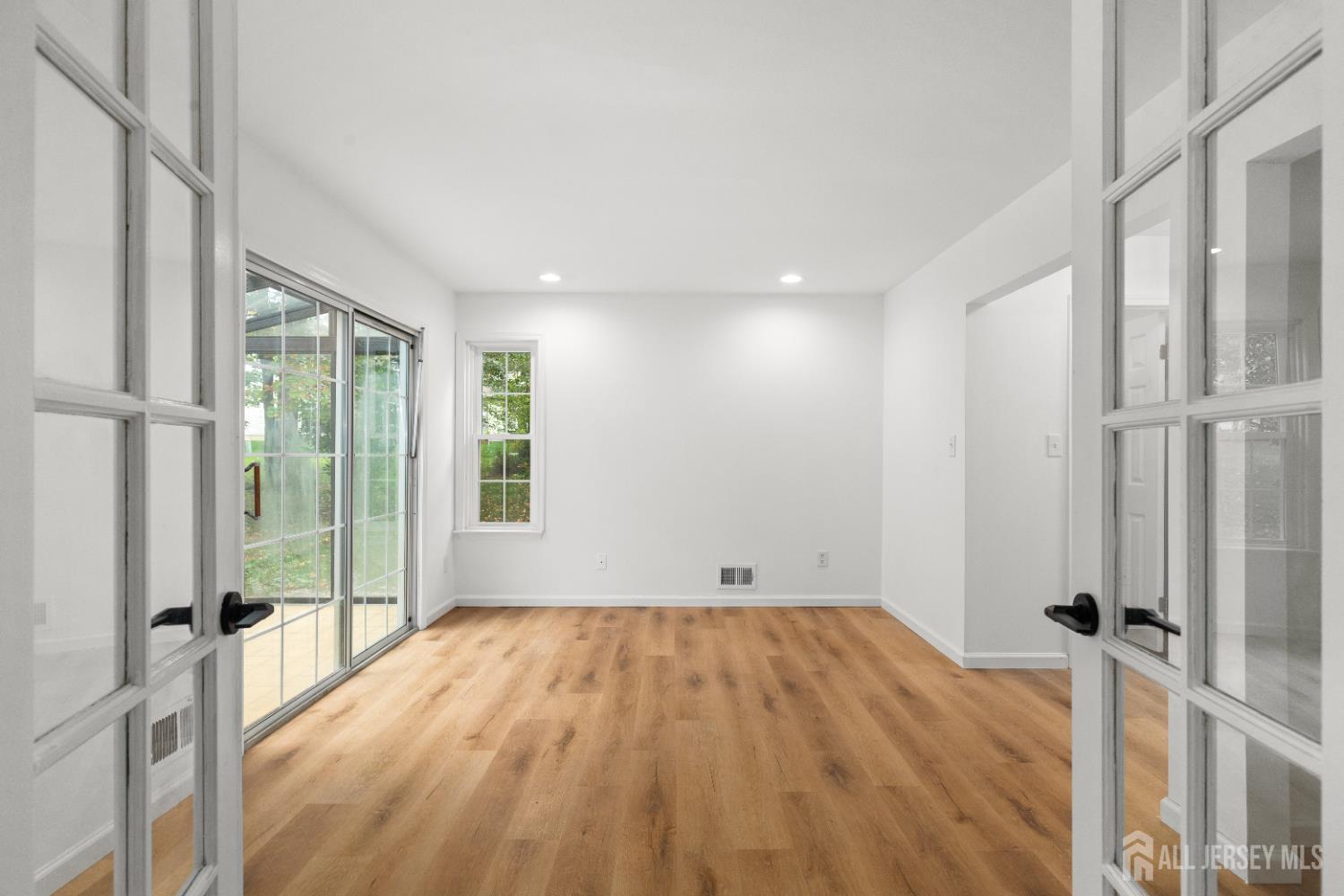206 Ash Court, Middlesex