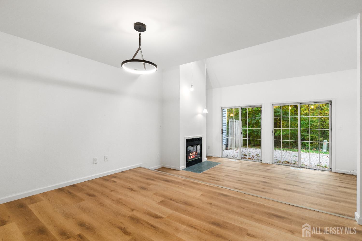 206 Ash Court, Middlesex