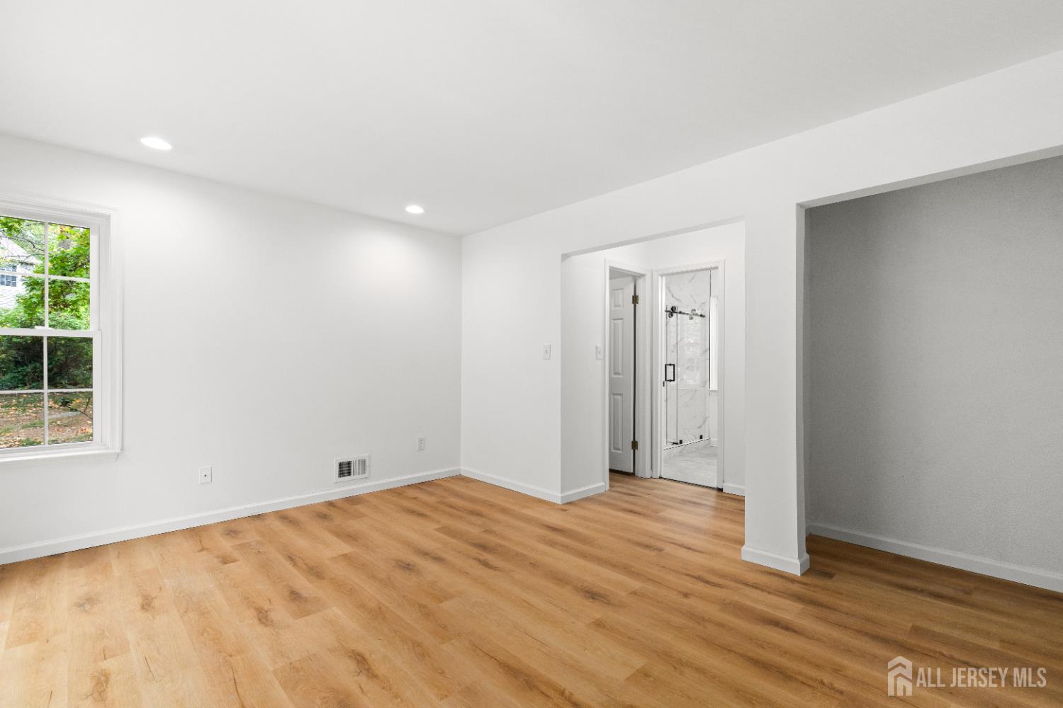 206 Ash Court, Middlesex