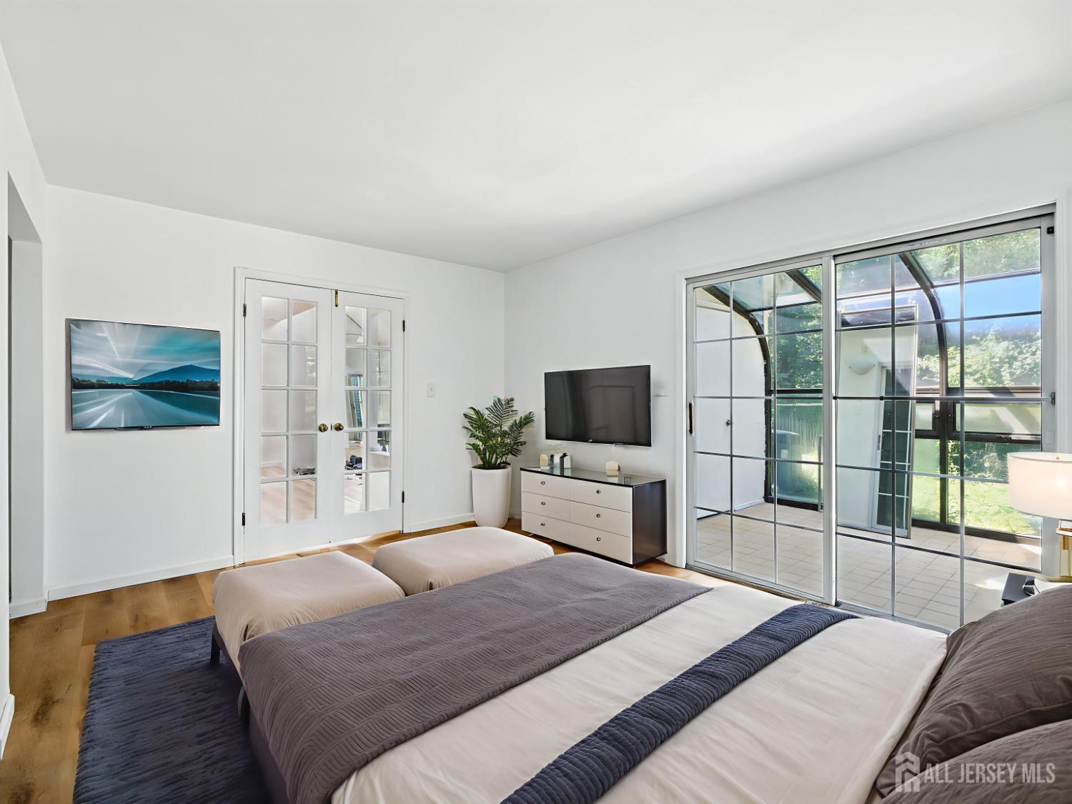 206 Ash Court, Middlesex