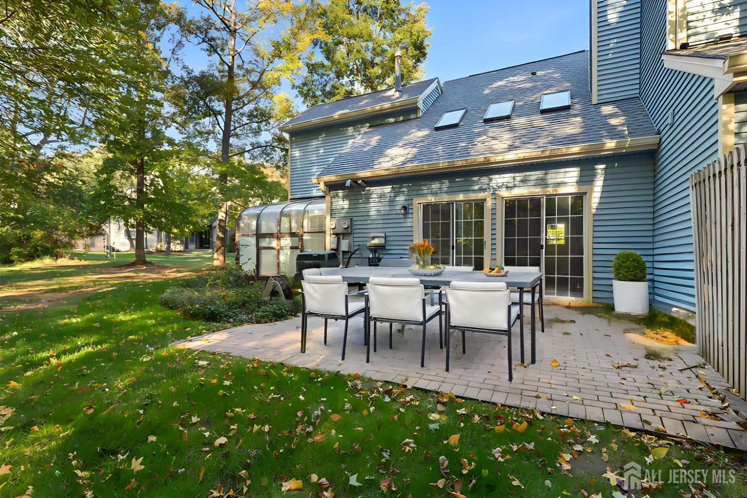 206 Ash Court, Middlesex