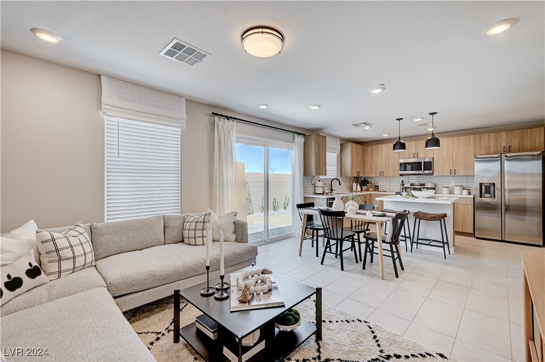 911 Cadence View Way