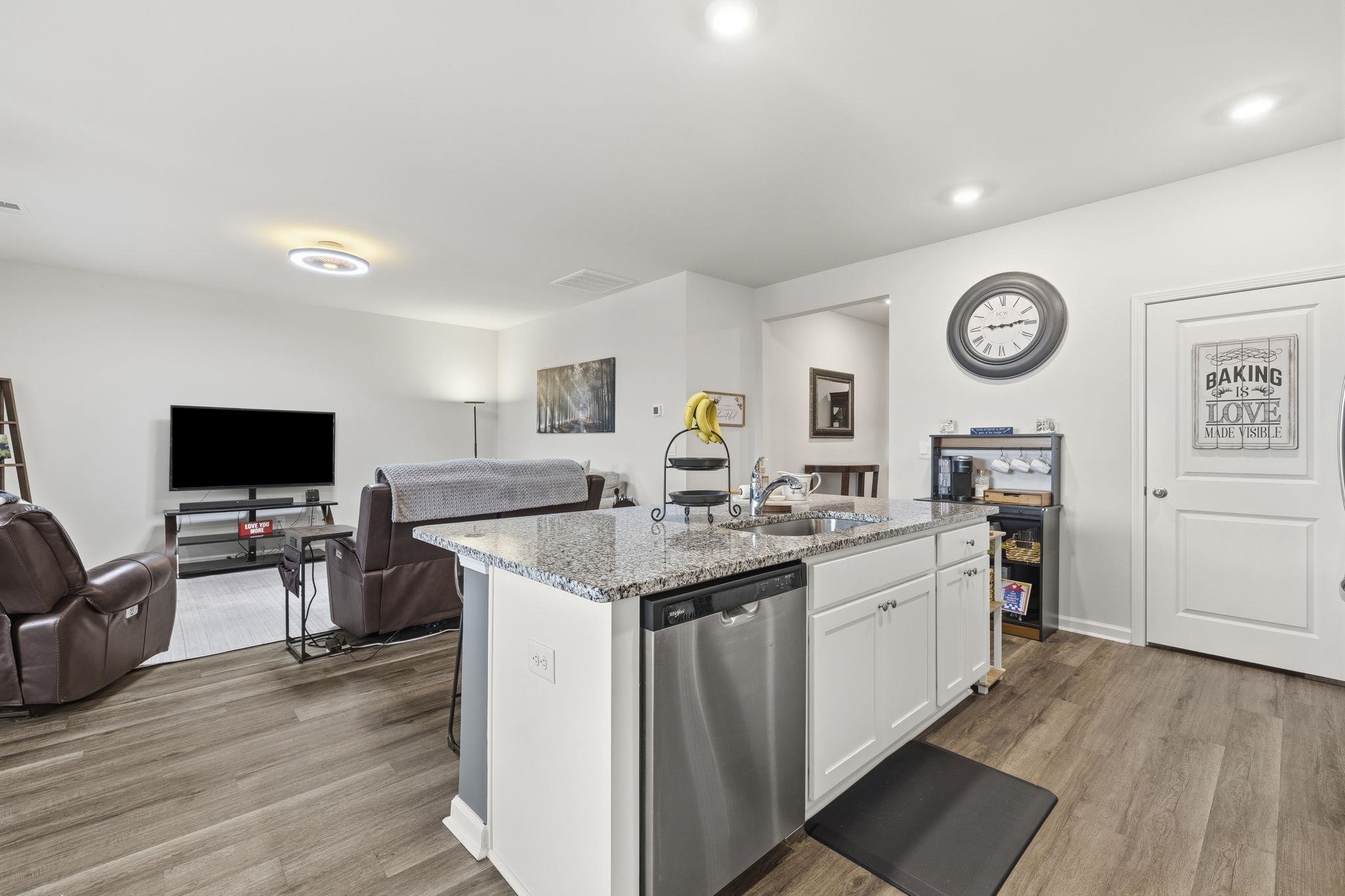 1096 Flintshire Dr.