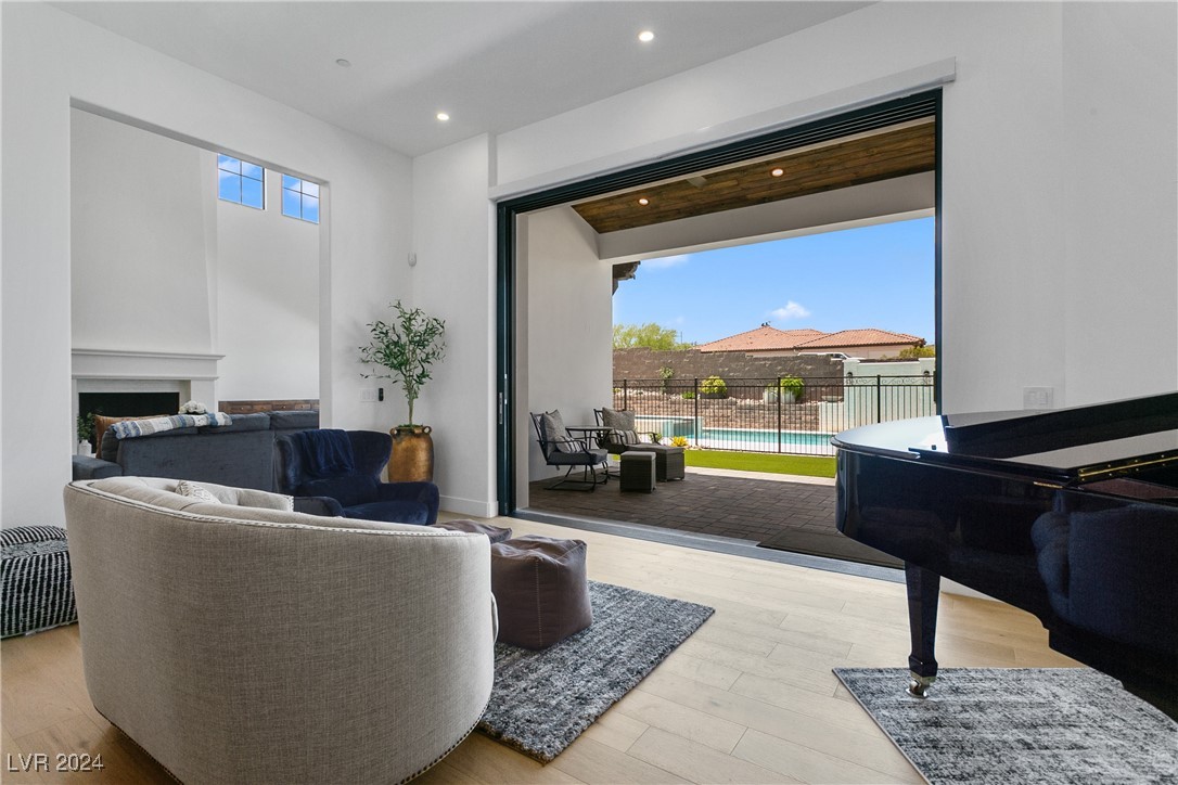 1090 rose quartz Road