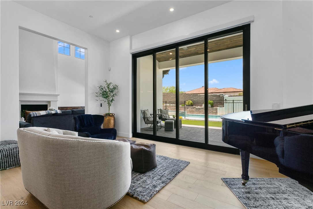 1090 rose quartz Road