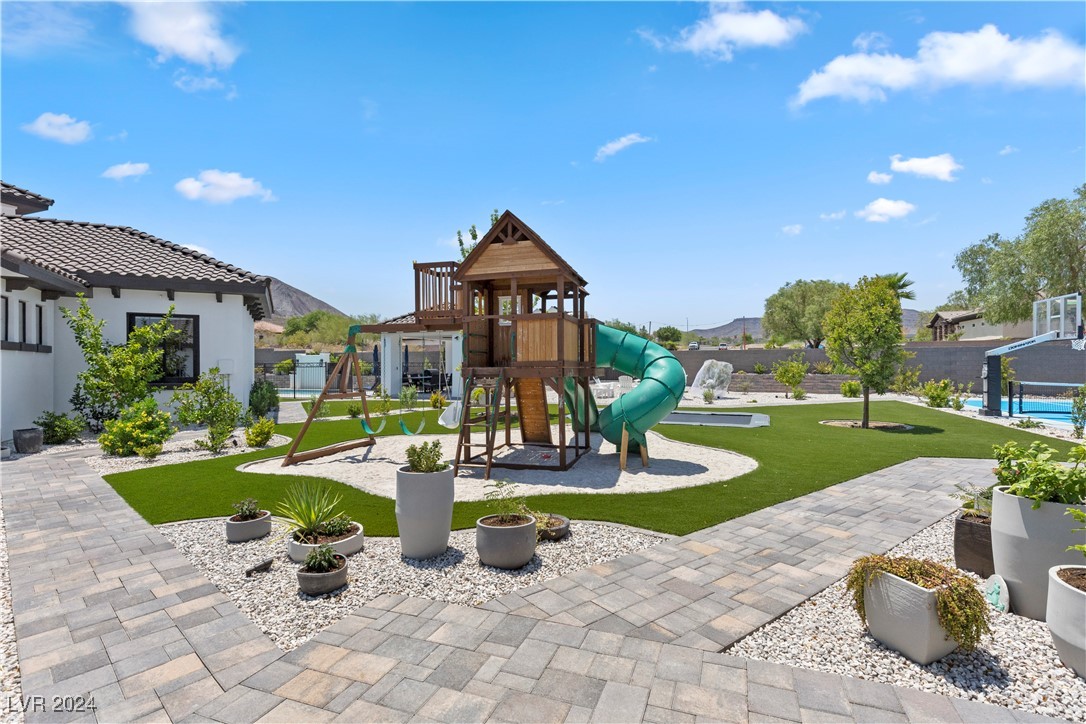 1090 rose quartz Road