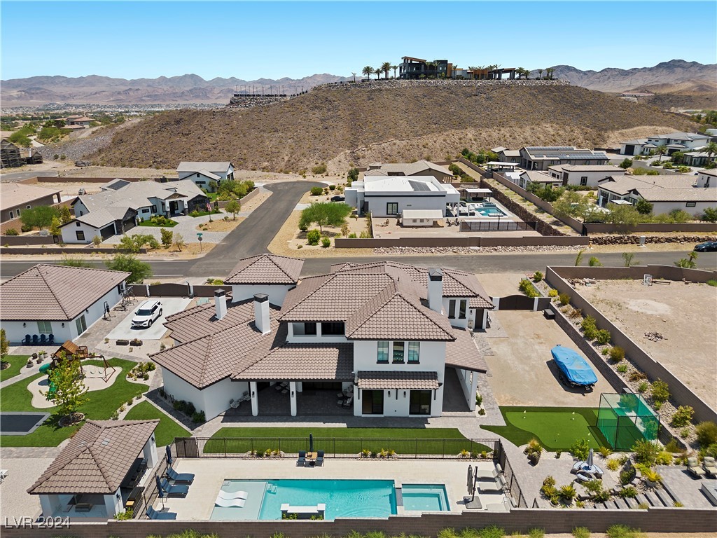 1090 rose quartz Road