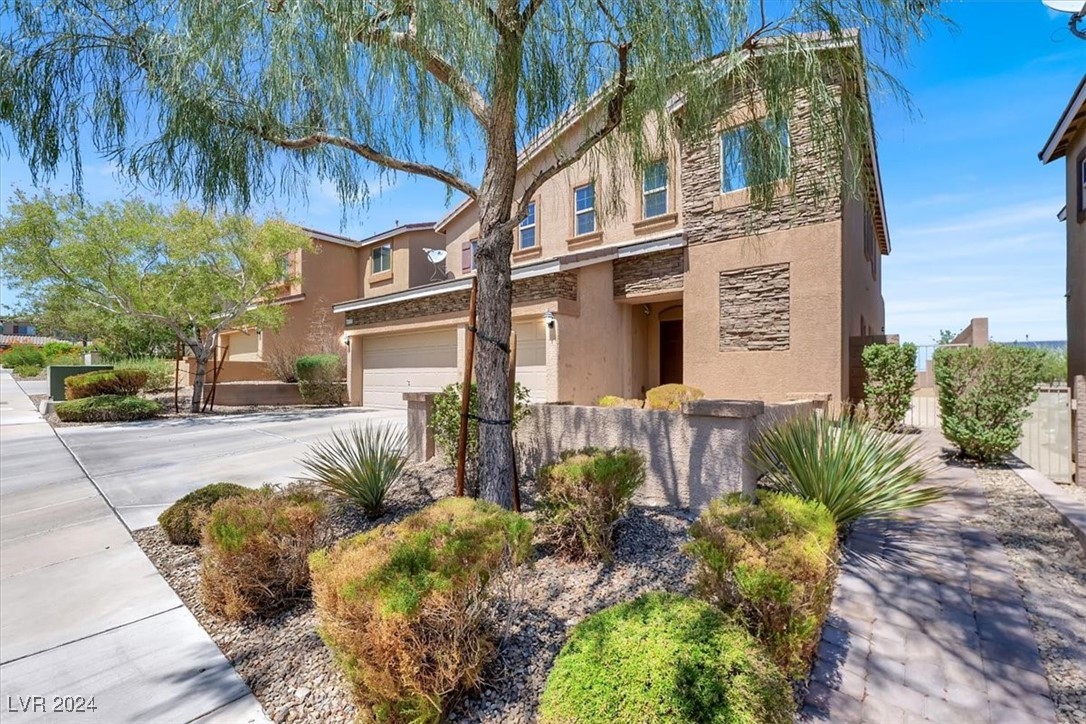 812 Applecross Avenue