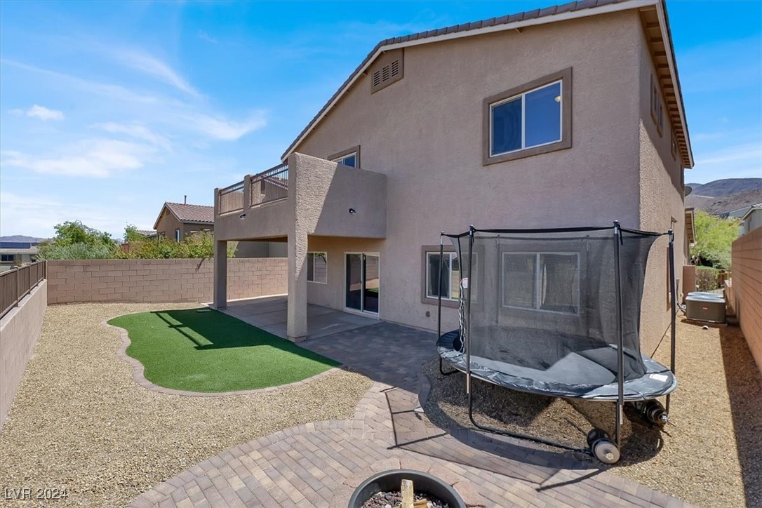 812 Applecross Avenue