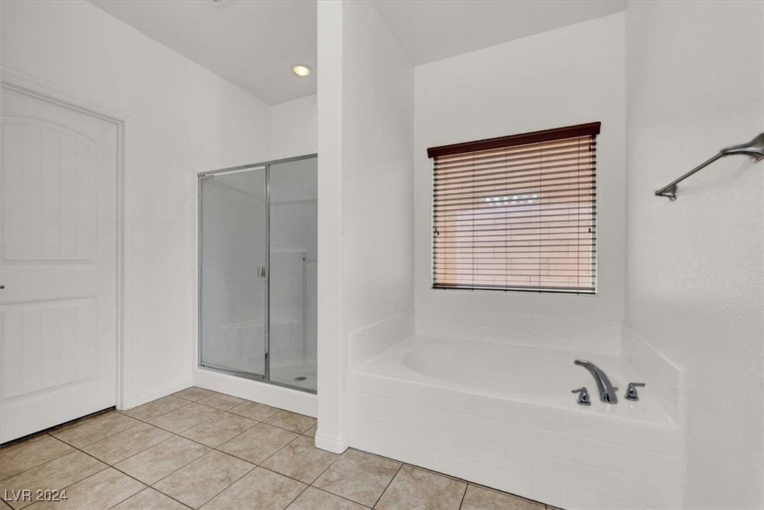 812 Applecross Avenue