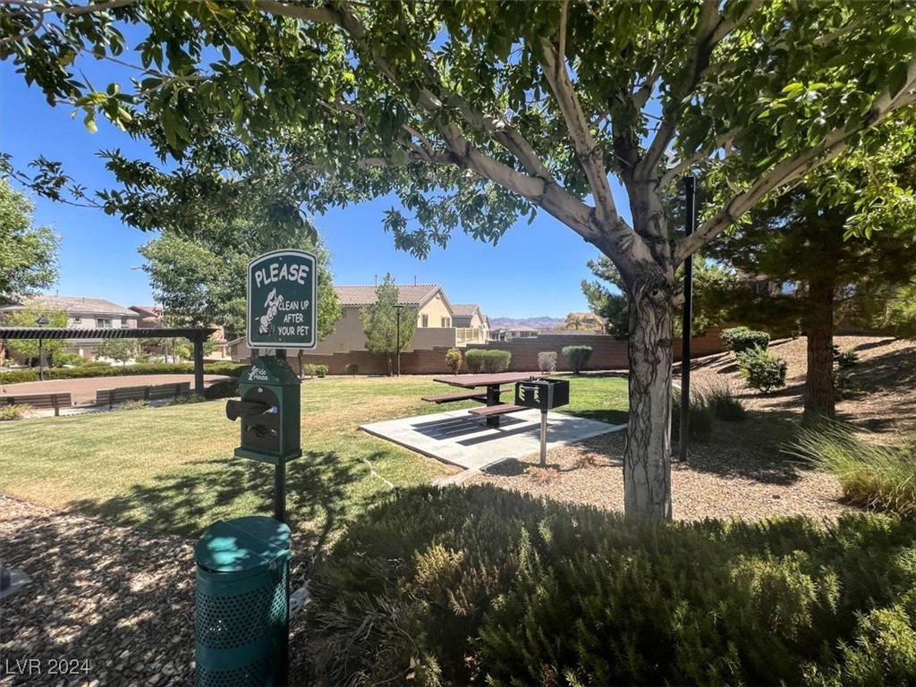 812 Applecross Avenue