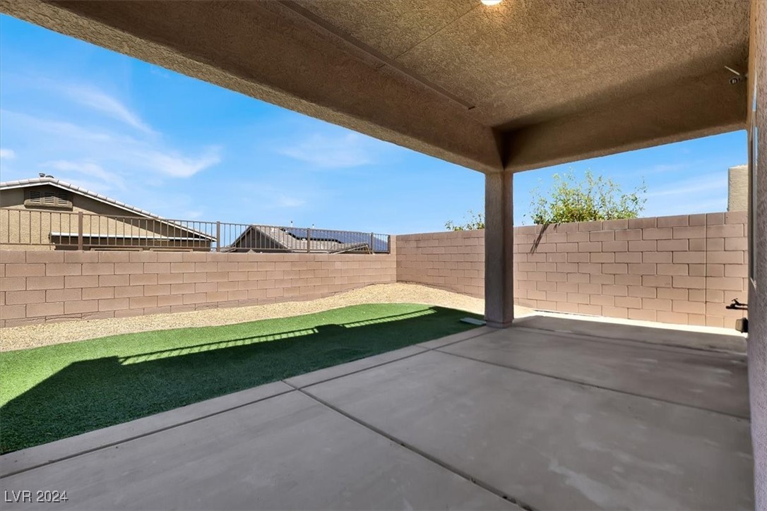 812 Applecross Avenue