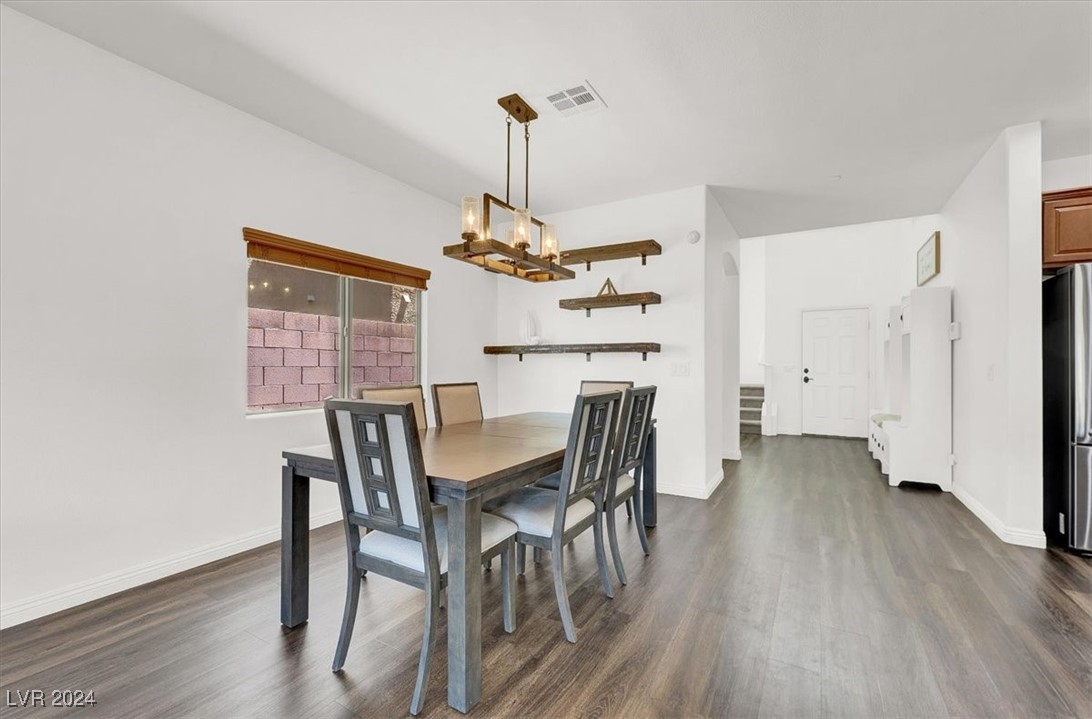 812 Applecross Avenue