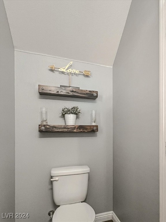 812 Applecross Avenue