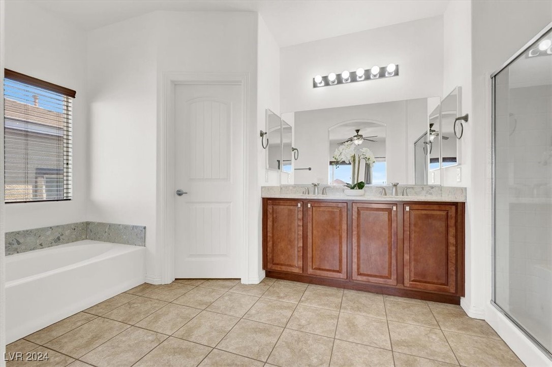 812 Applecross Avenue