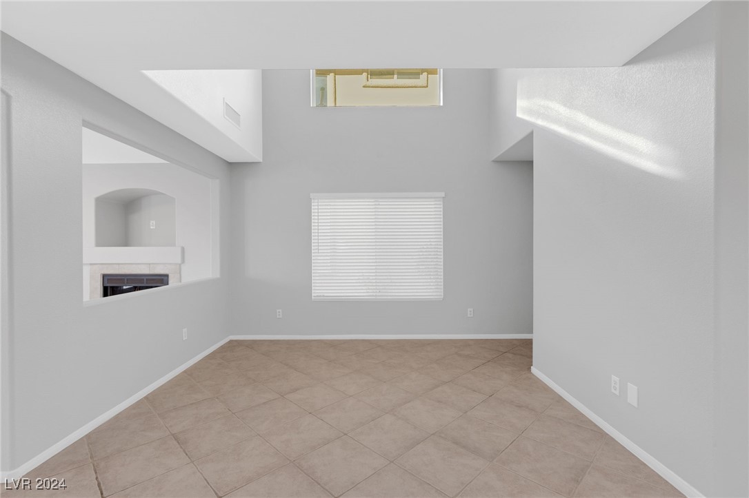 11033 Meadow Leaf Avenue