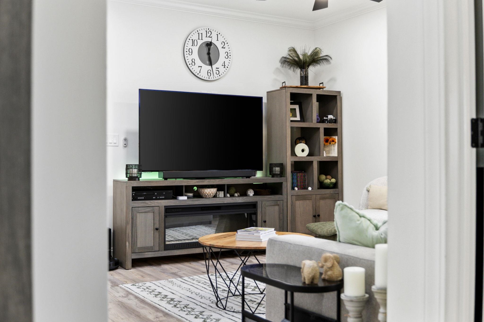 2013 Silvercrest Dr. Unit: 30-F