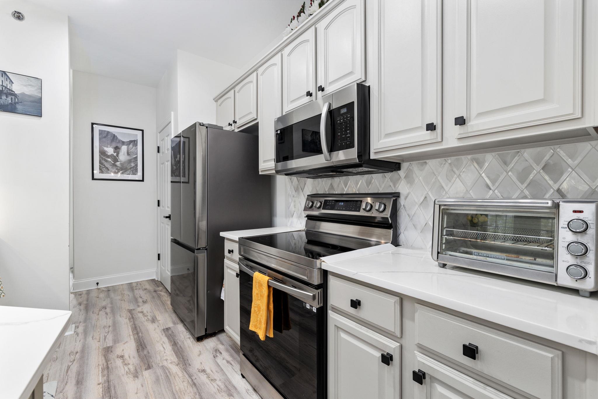 2013 Silvercrest Dr. Unit: 30-F