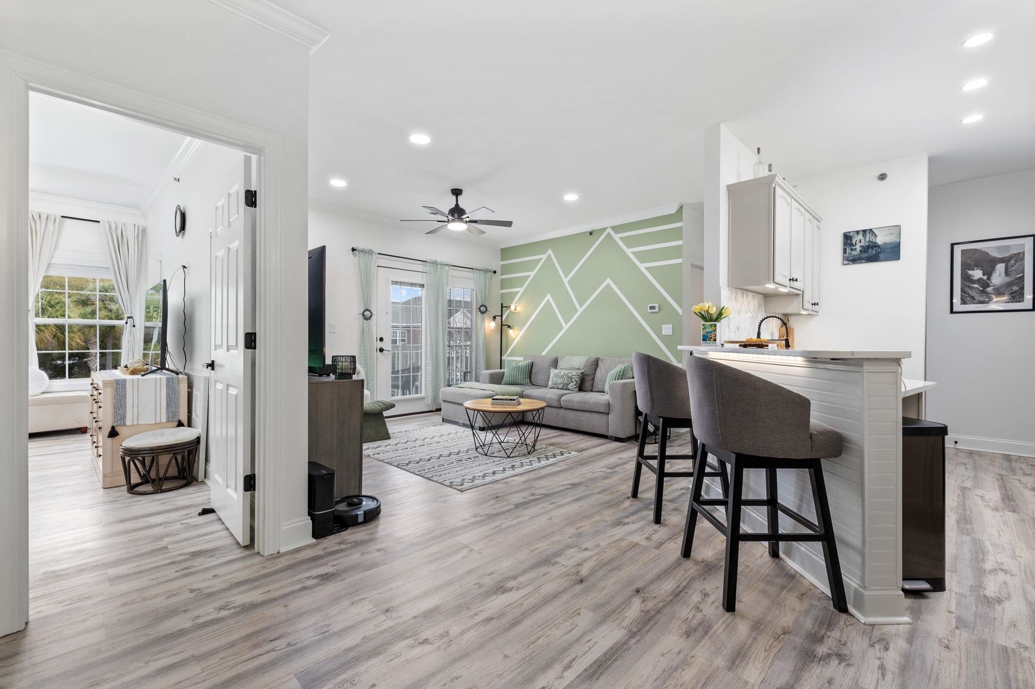 2013 Silvercrest Dr. Unit: 30-F