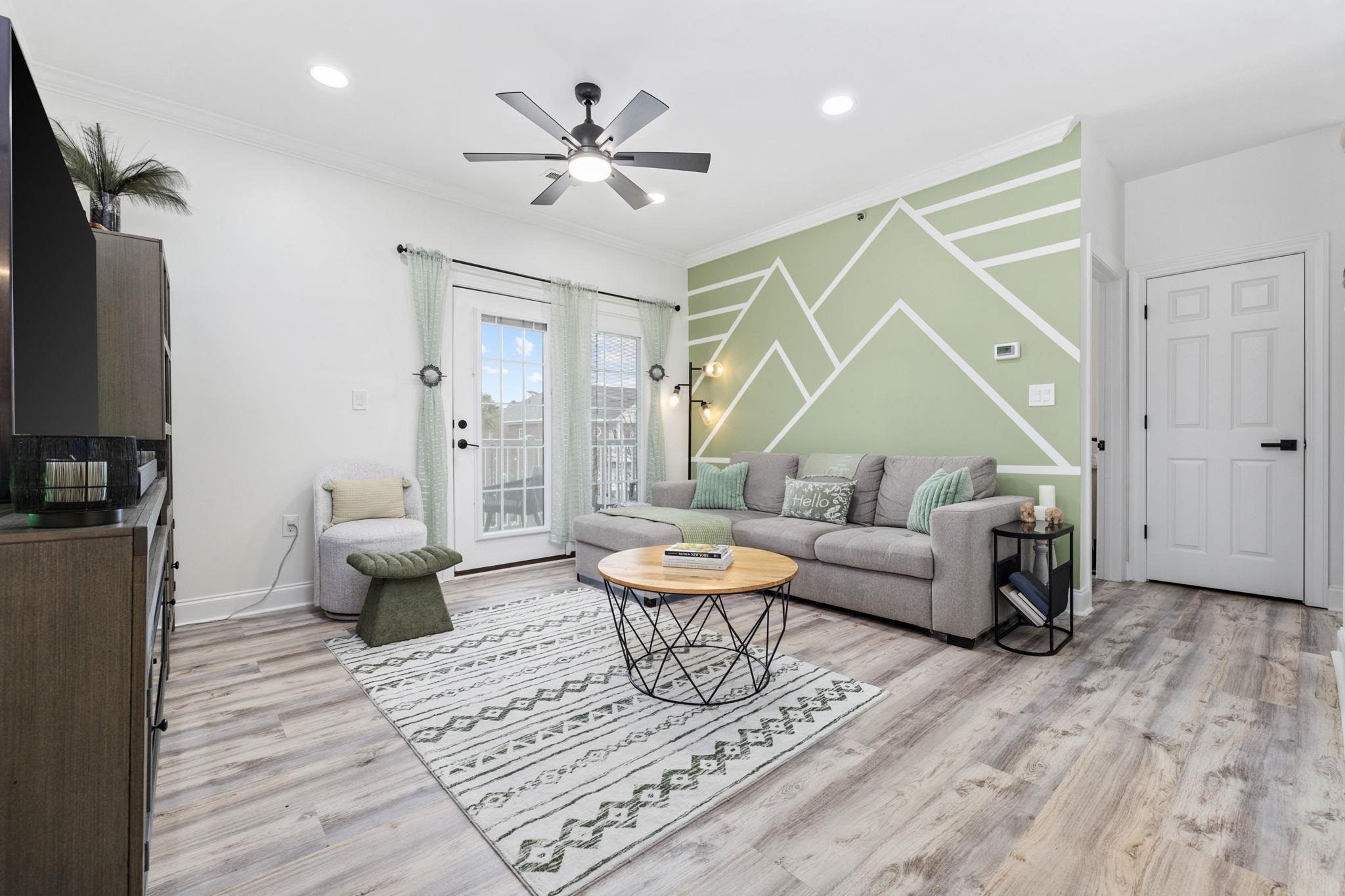 2013 Silvercrest Dr. Unit: 30-F