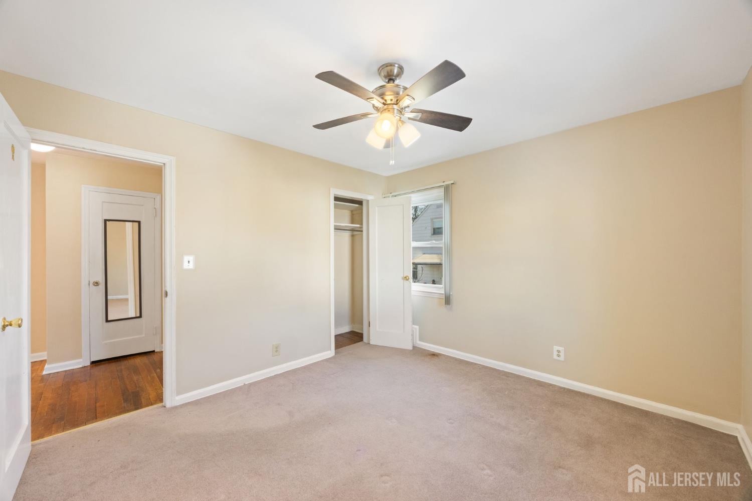 298 SE Newark Avenue