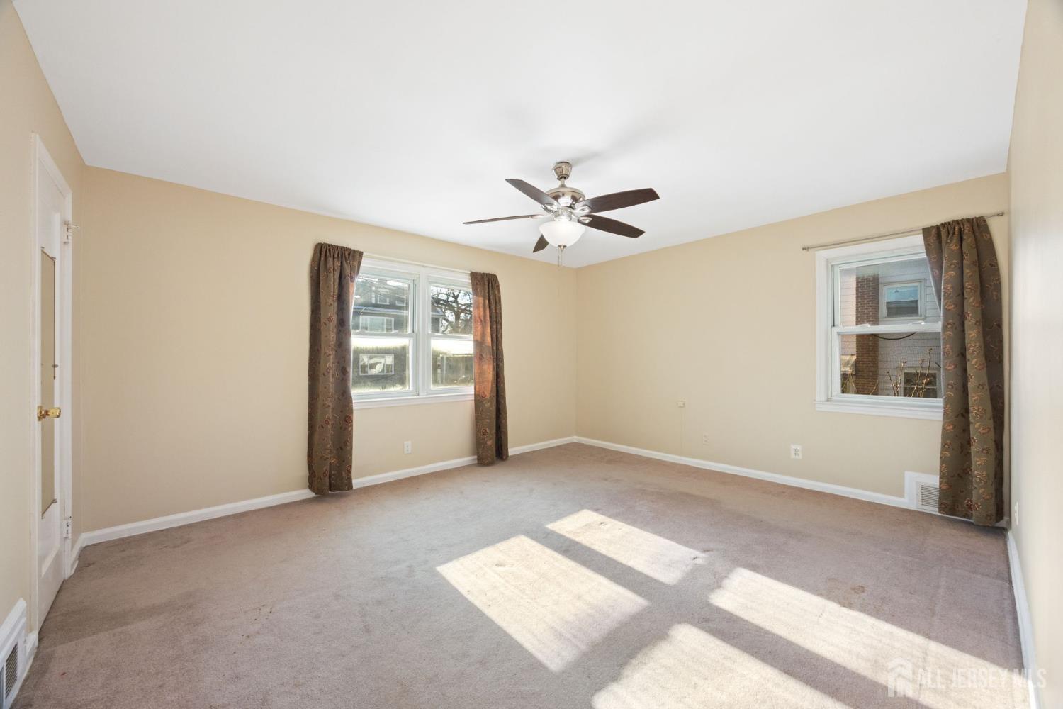 298 SE Newark Avenue