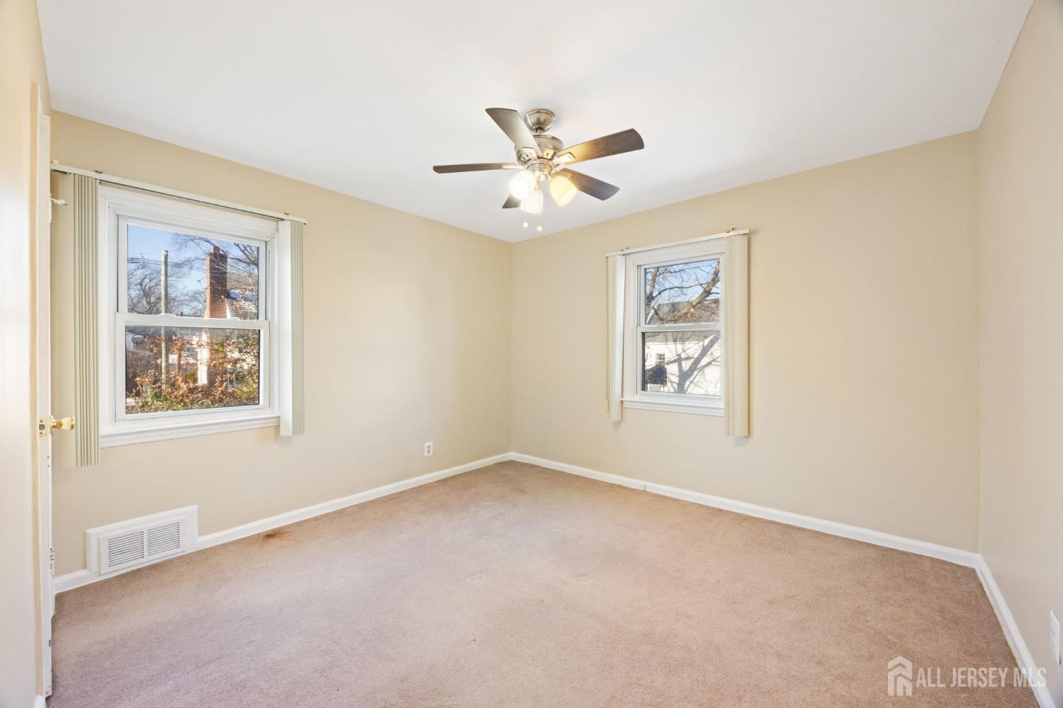 298 SE Newark Avenue