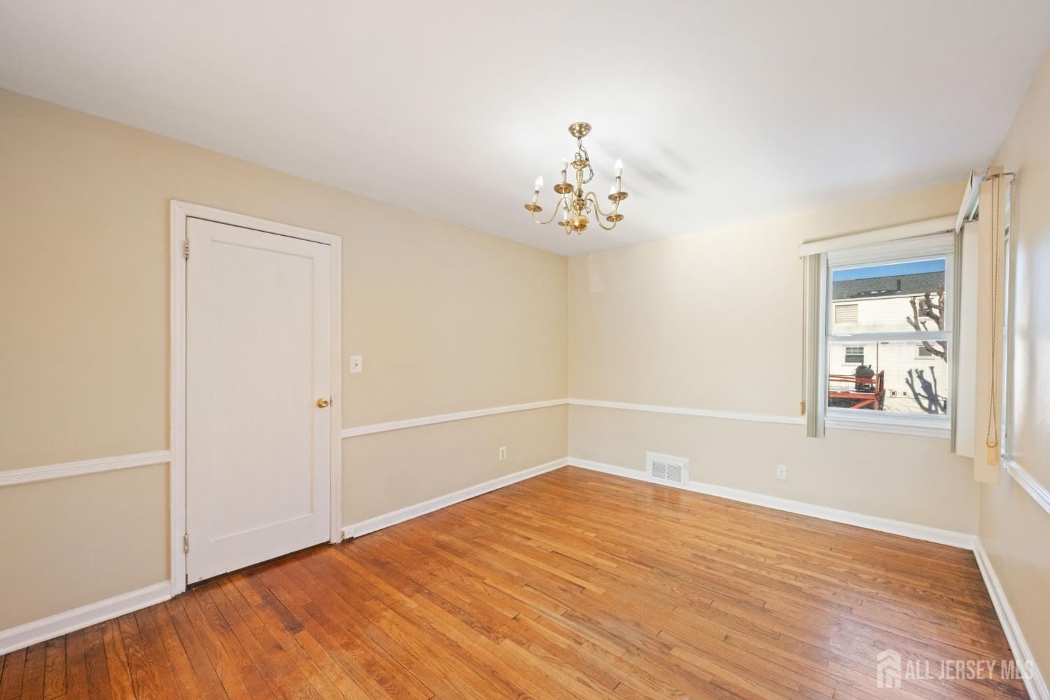 298 SE Newark Avenue