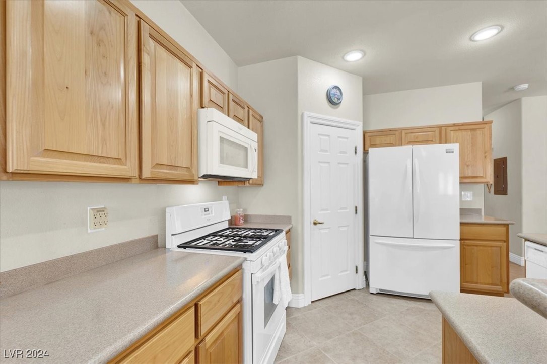 6616 Lavender Lilly Lane 3