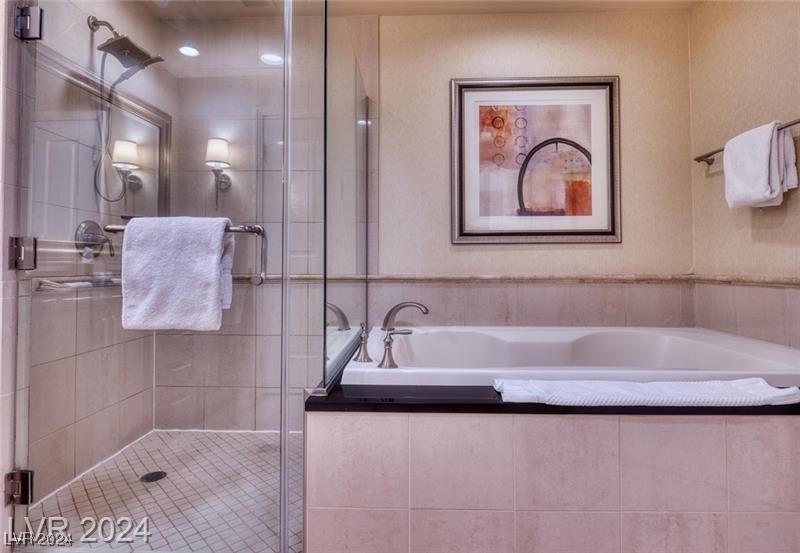 135 East Harmon Avenue 707