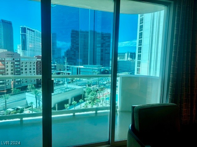 135 East Harmon Avenue 707