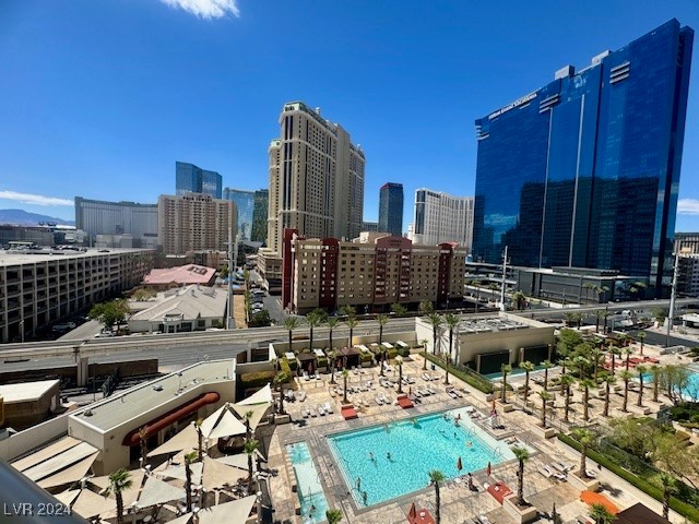 135 East Harmon Avenue 707