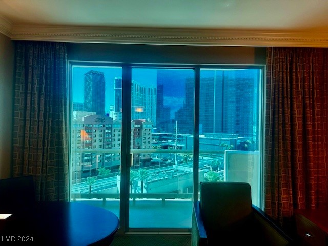 135 East Harmon Avenue 707