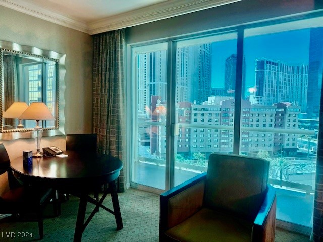 135 East Harmon Avenue 707