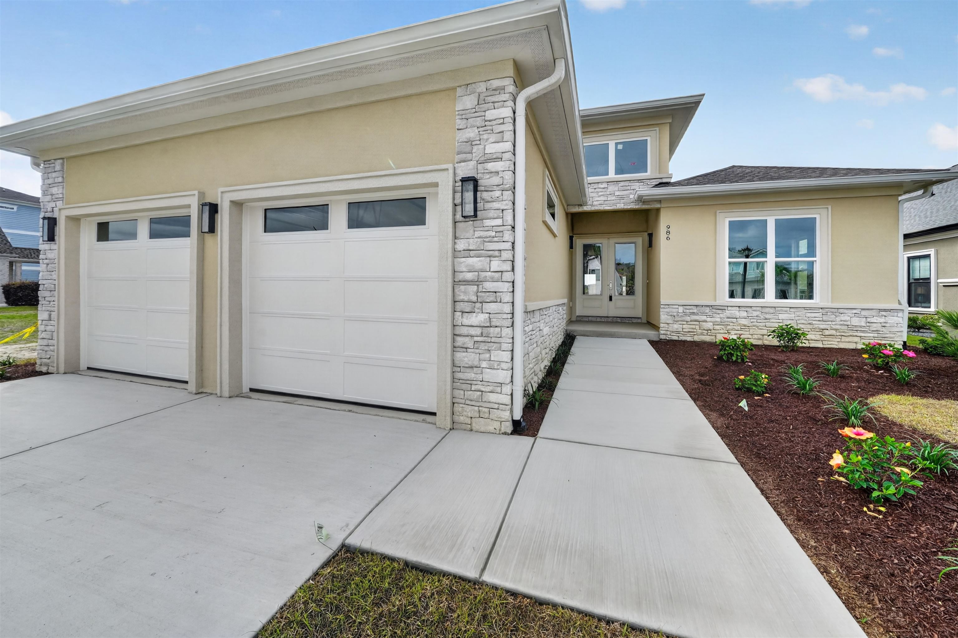 986 Shipmaster Ave.