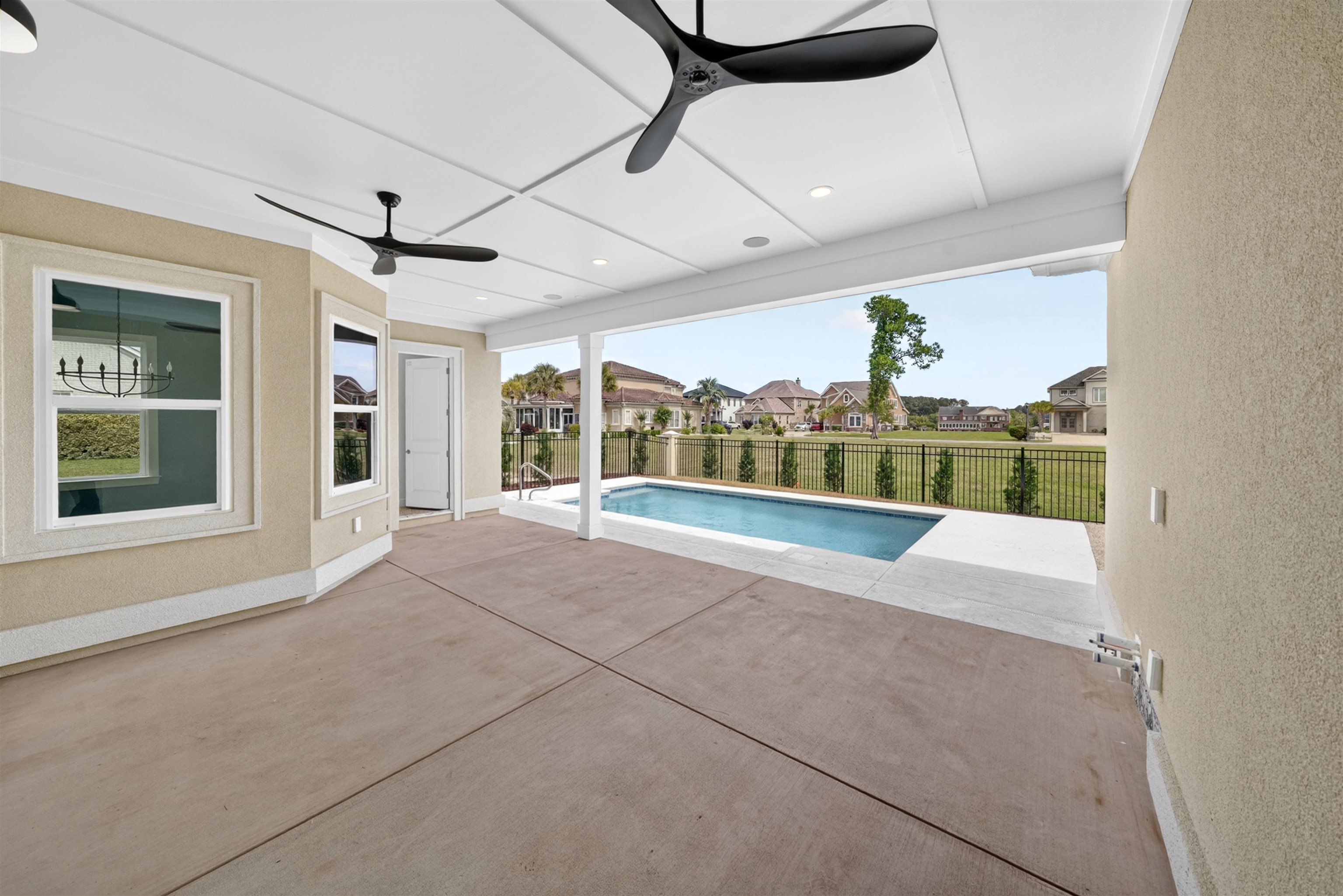 986 Shipmaster Ave.