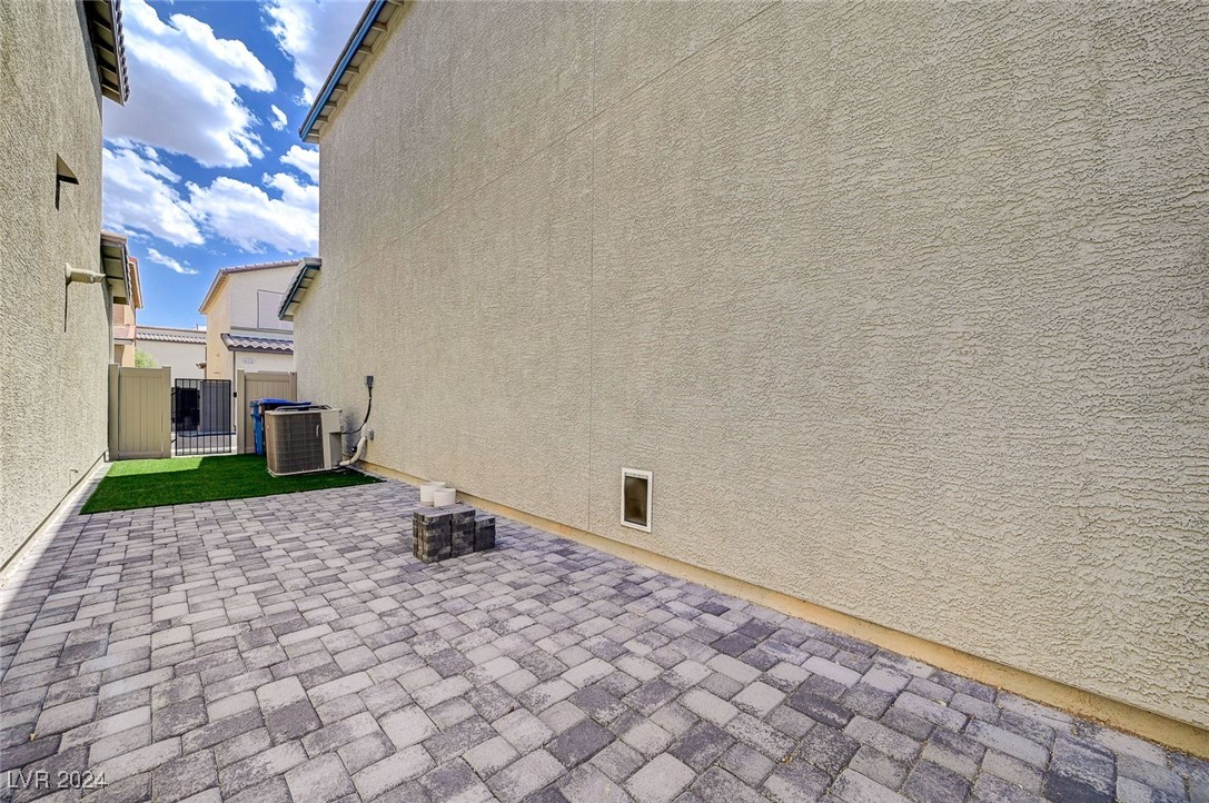 4336 Luster Avenue