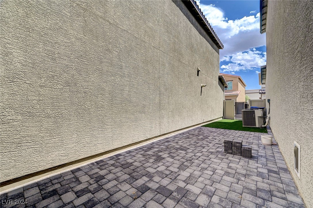 4336 Luster Avenue